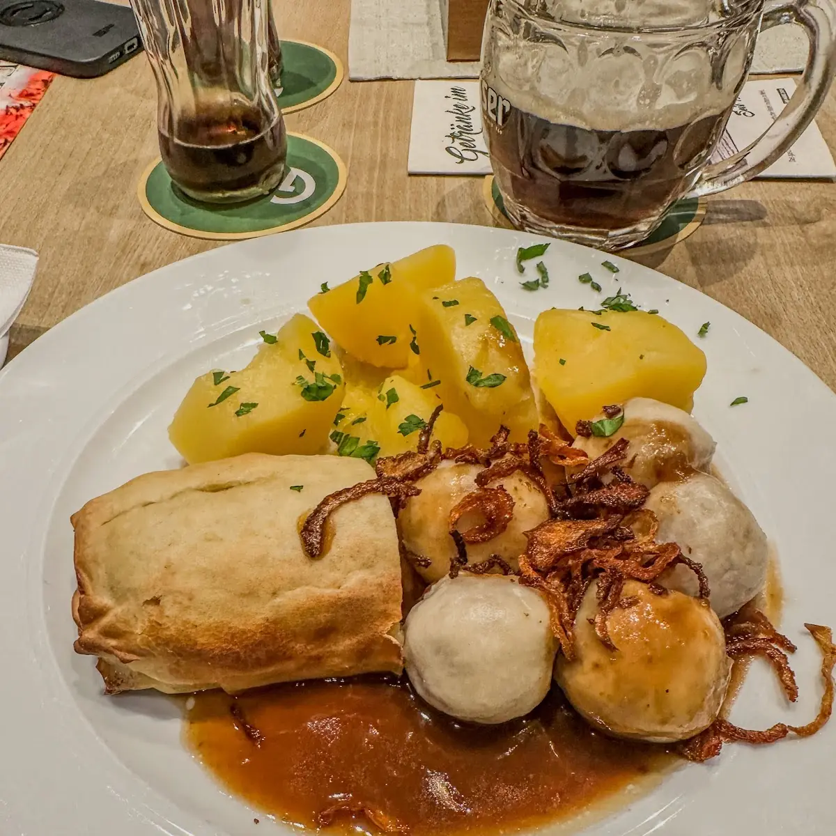Speckknödel Mit Krautstrudel