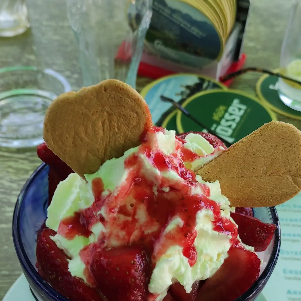 Erdbeer Eisbecher