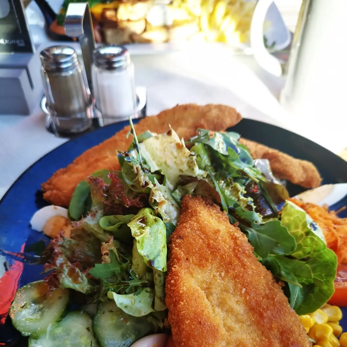 Backhendelsalat