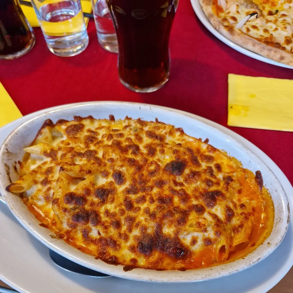 Nudeln Mit Schinken Und Pilze In Tomatensoße