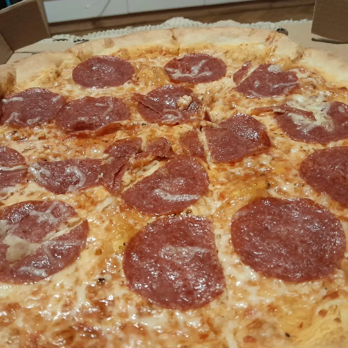 Salami Pizza