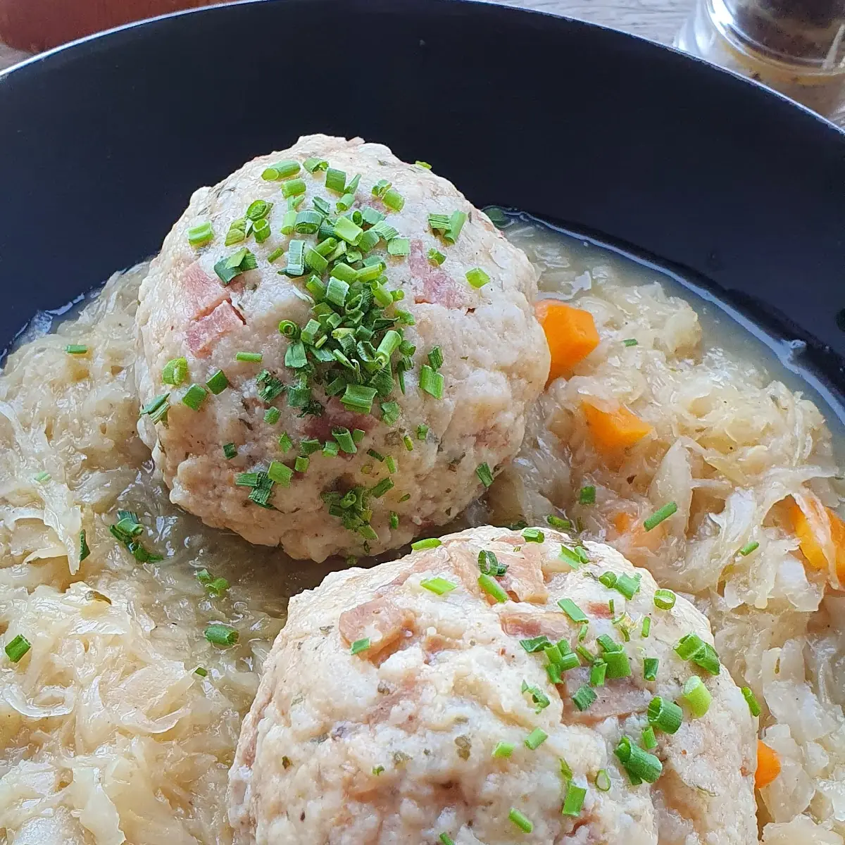 Mit Sauerkraut