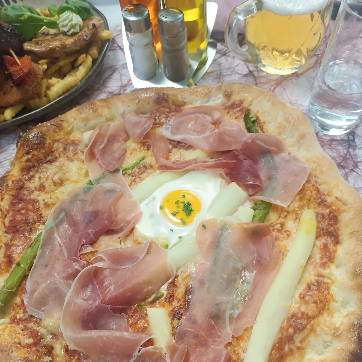 Spargelpizza