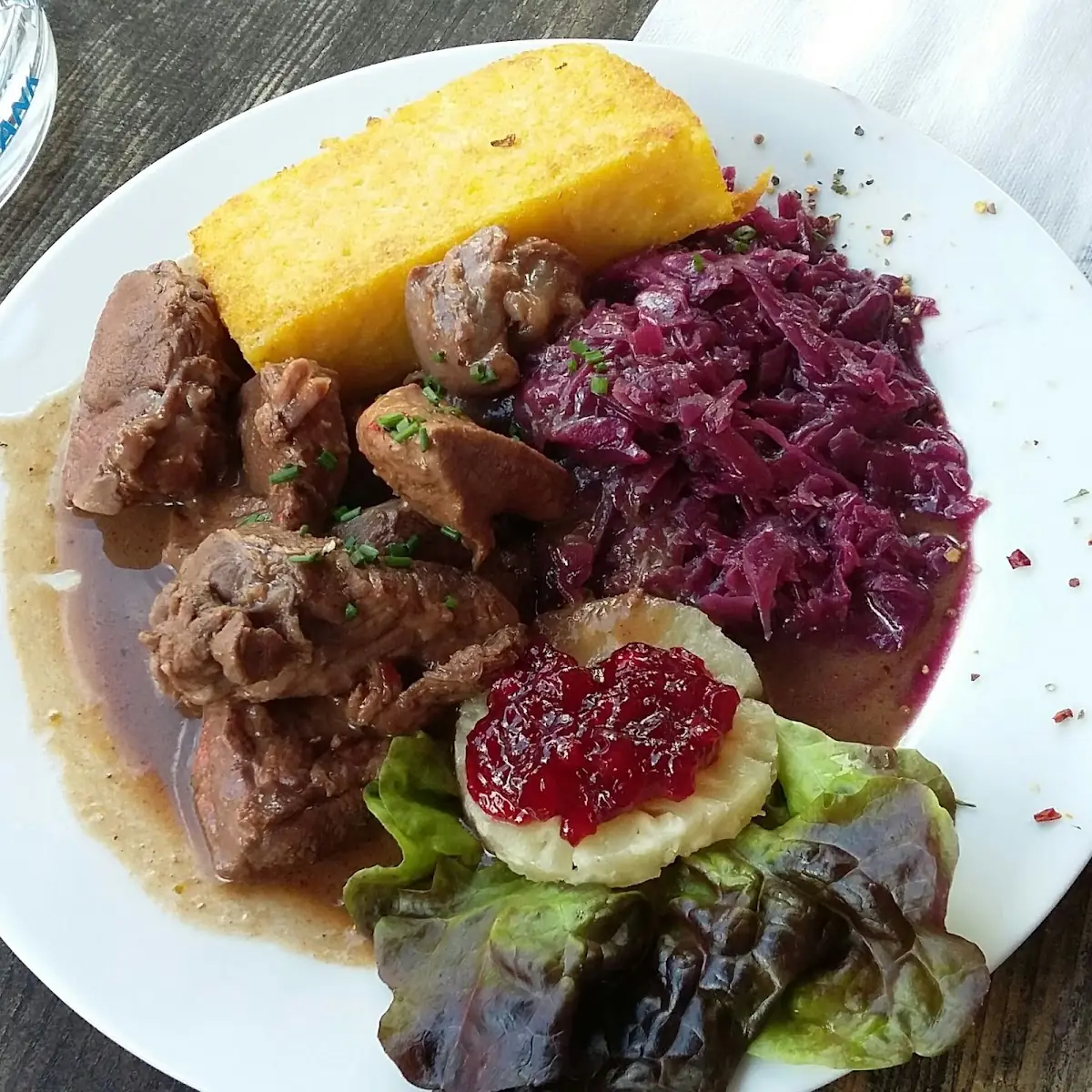 Hirschgulasch