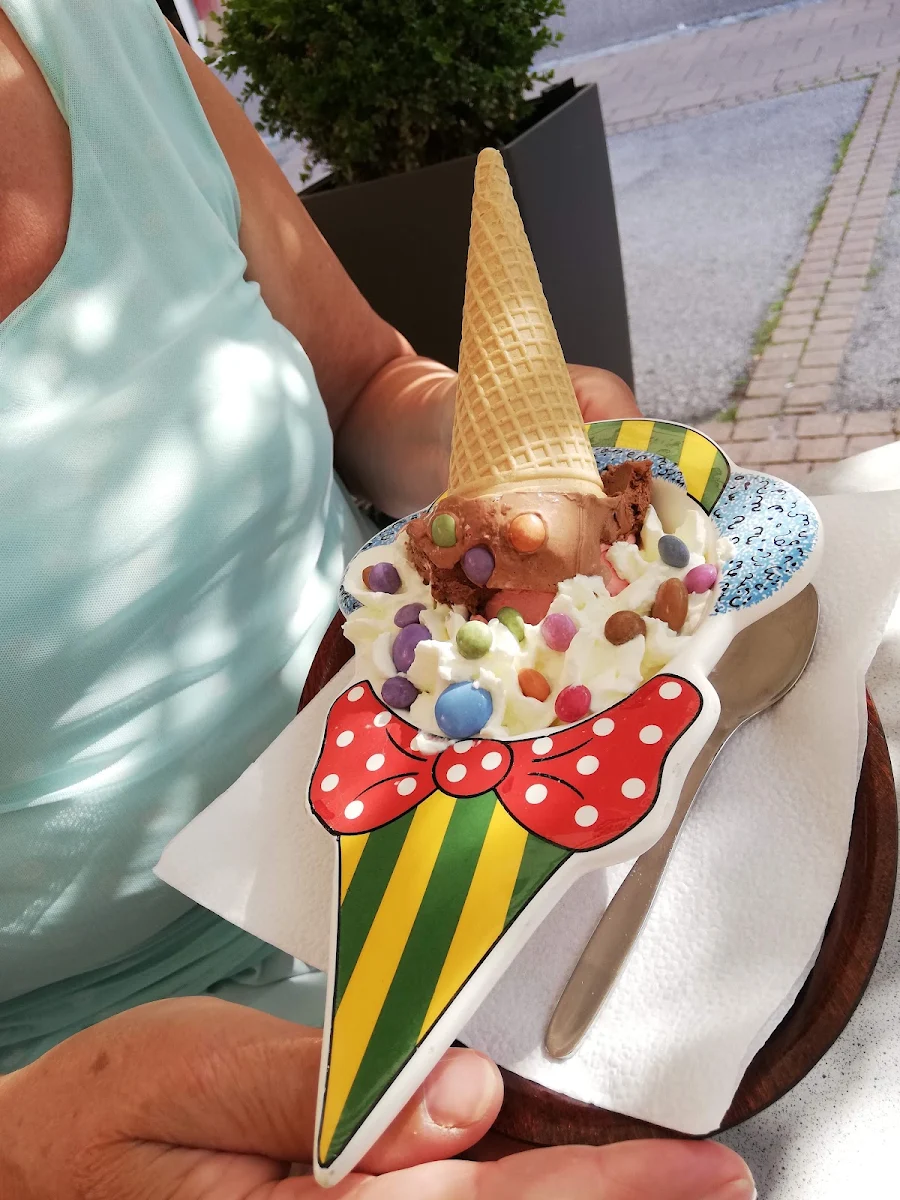 Kindereisbecher