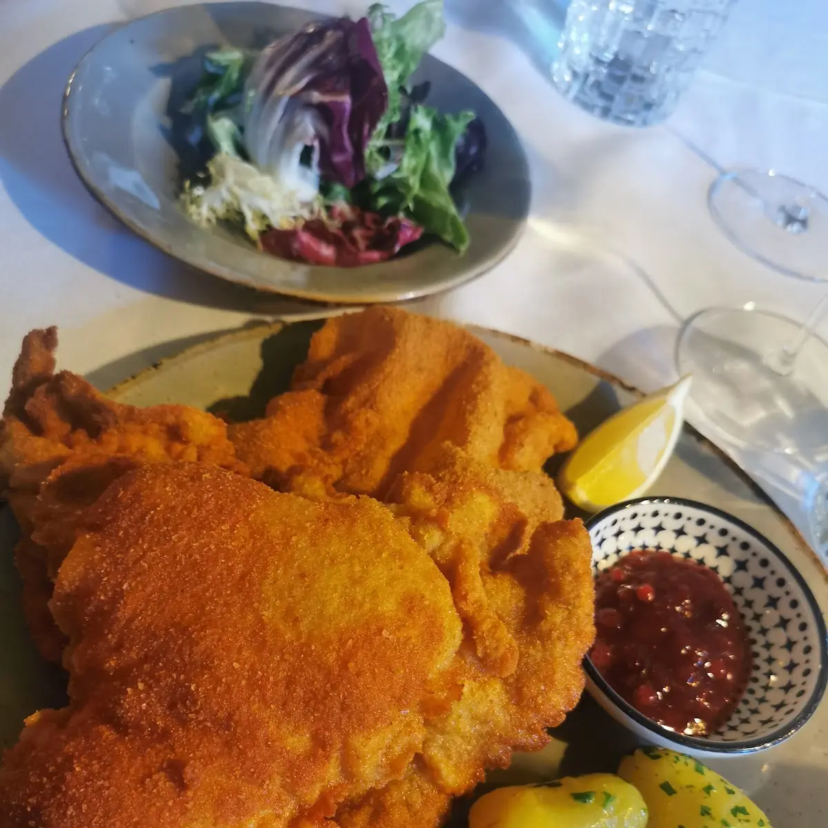 Wiener Schnitzel Mit Petersilie-kartoffeln