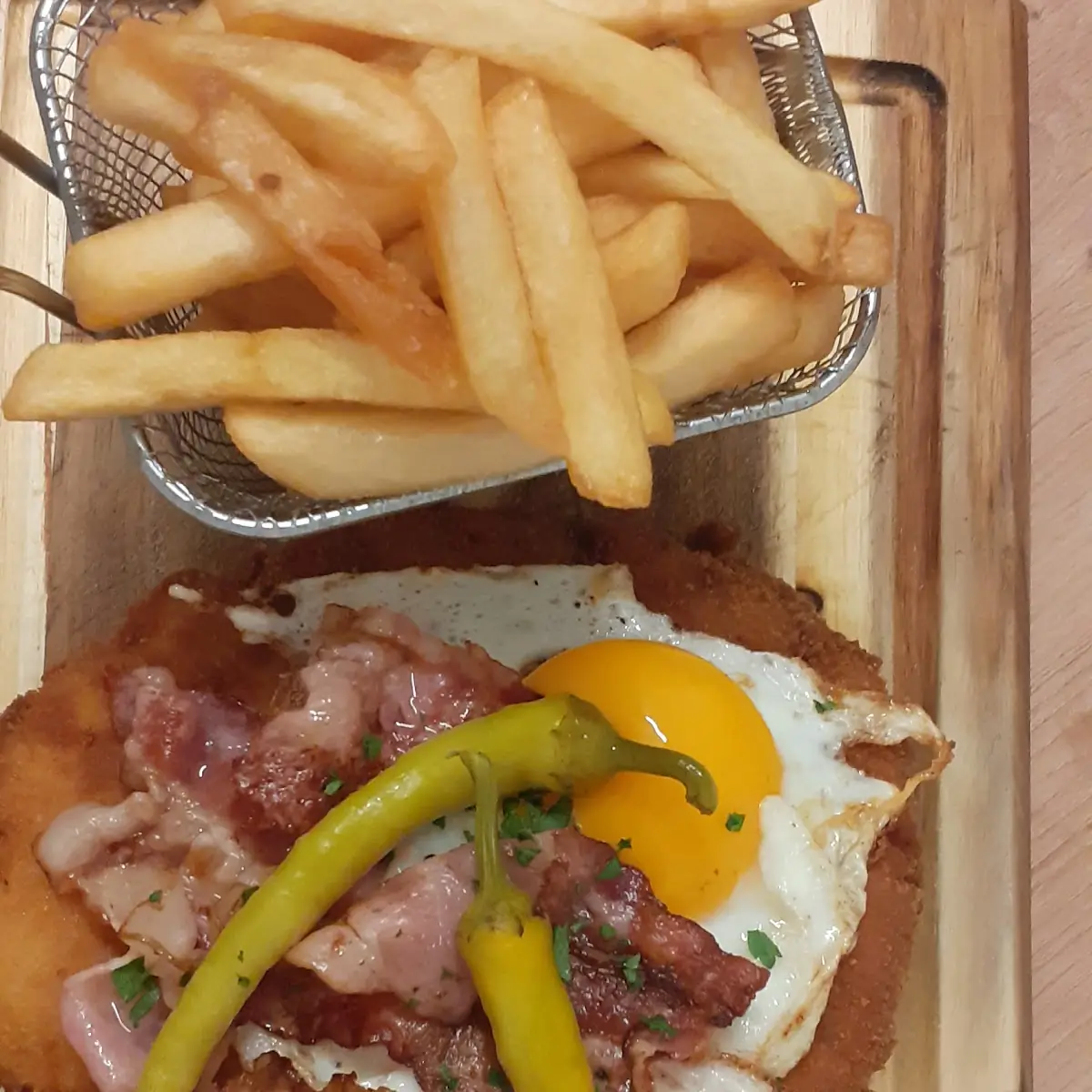 Bauernschnitzerl Mit Speck Und Spiegelei