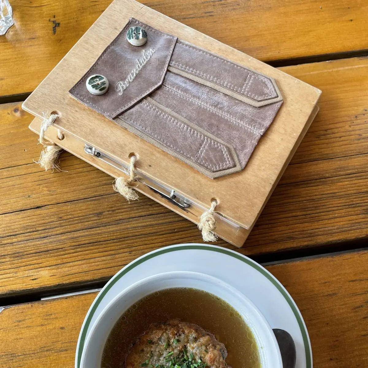 Leberknödelsuppe