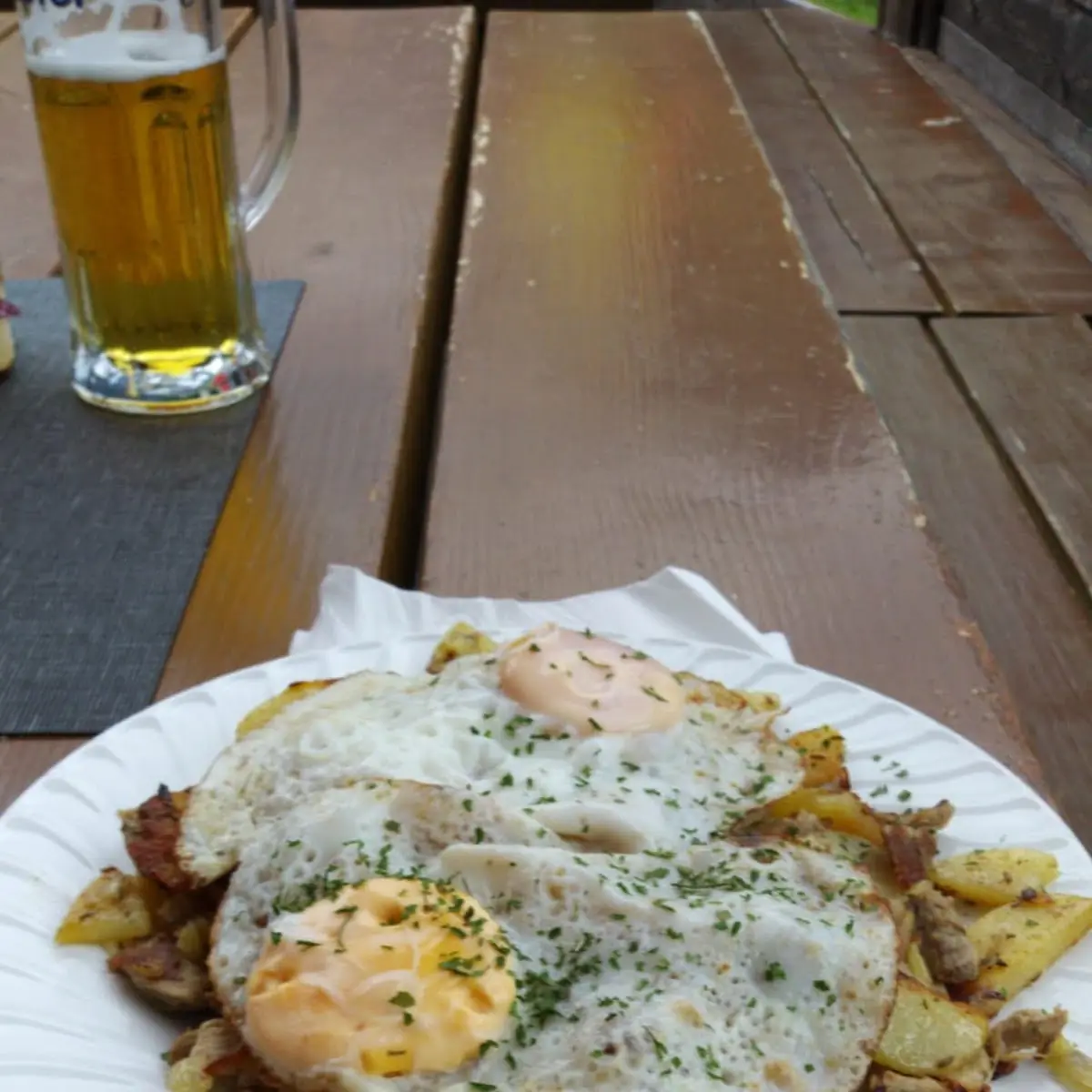 Speck Mit Ei Und Brot