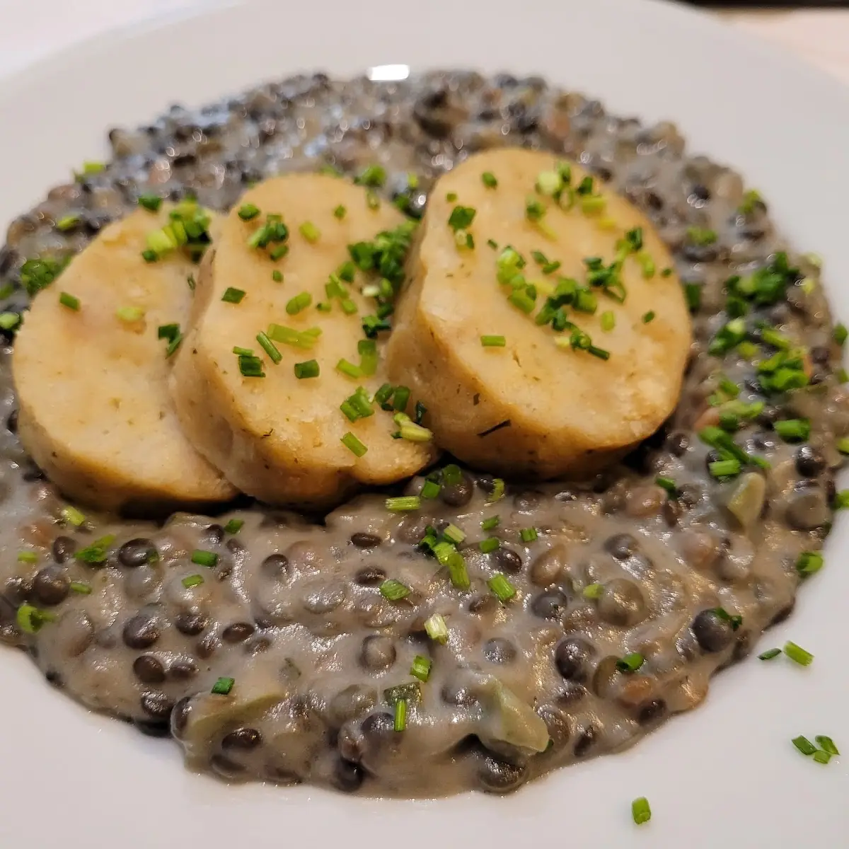 Vegetarische Linsen Mit Serviettenknödel