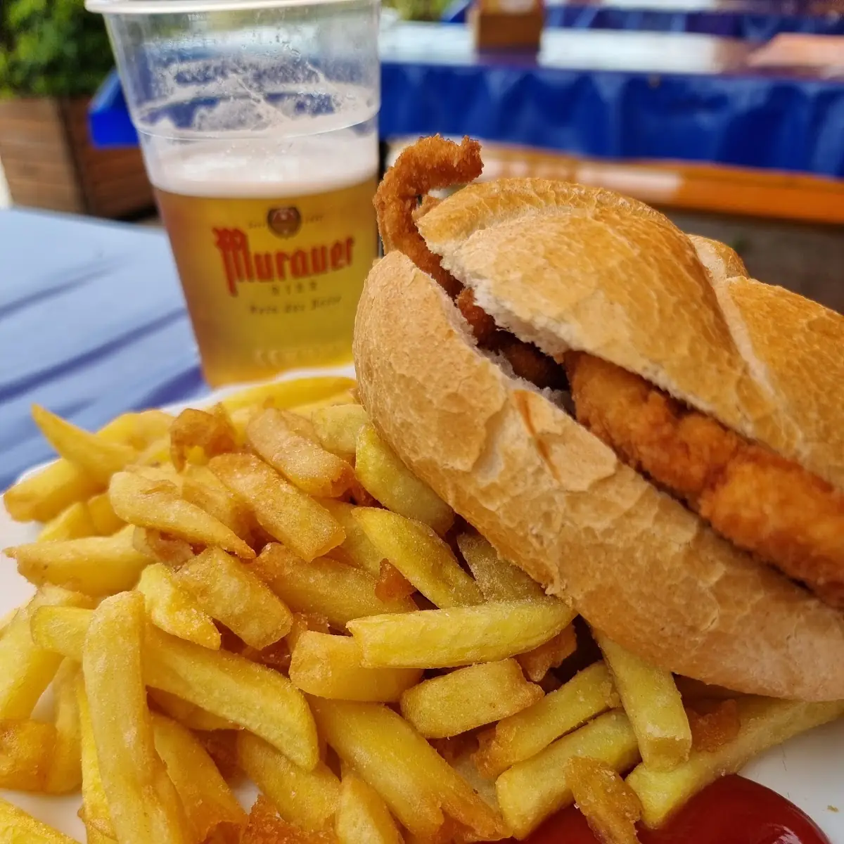 Jumbo Schnitzelsemmel Mit Pommes