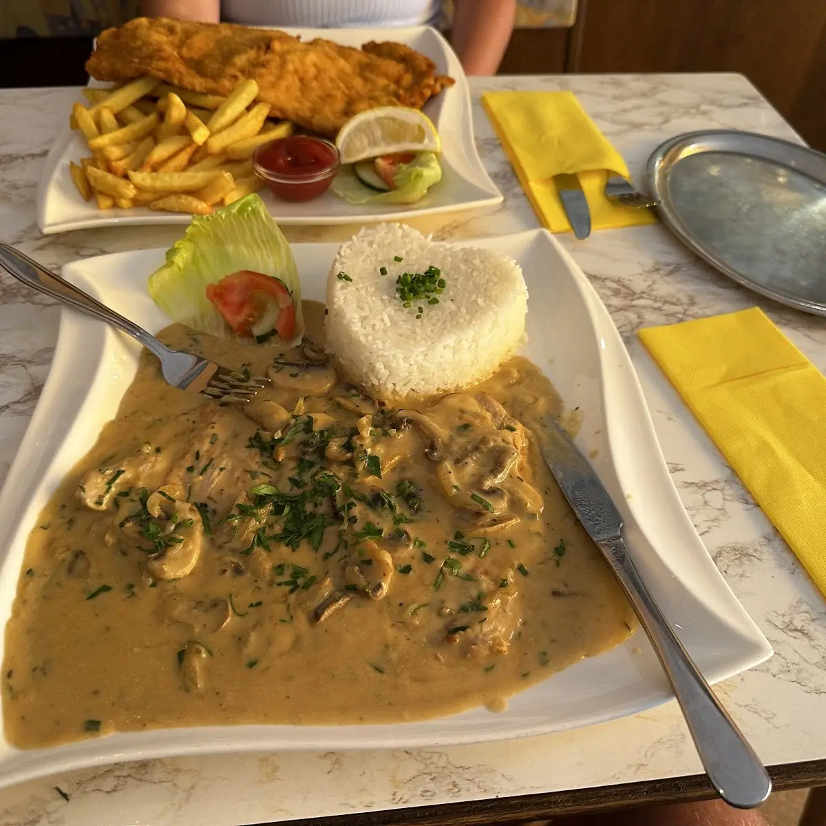 Snitzel Met Champignon Roomsaus