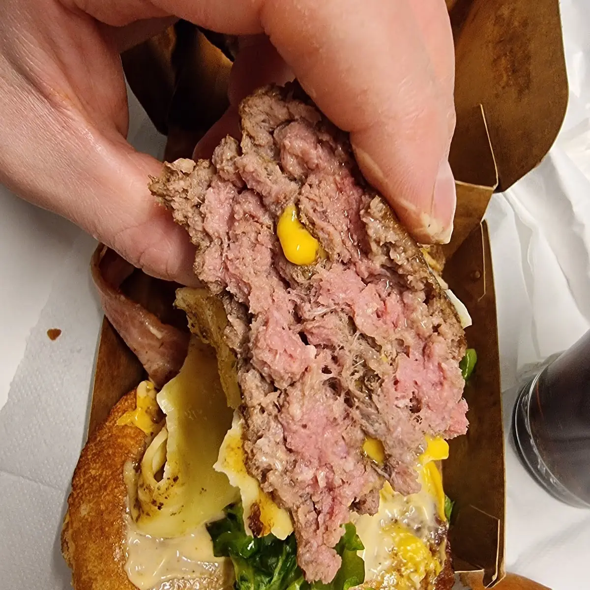 Rohes Fleisch Mahlzeit Signature