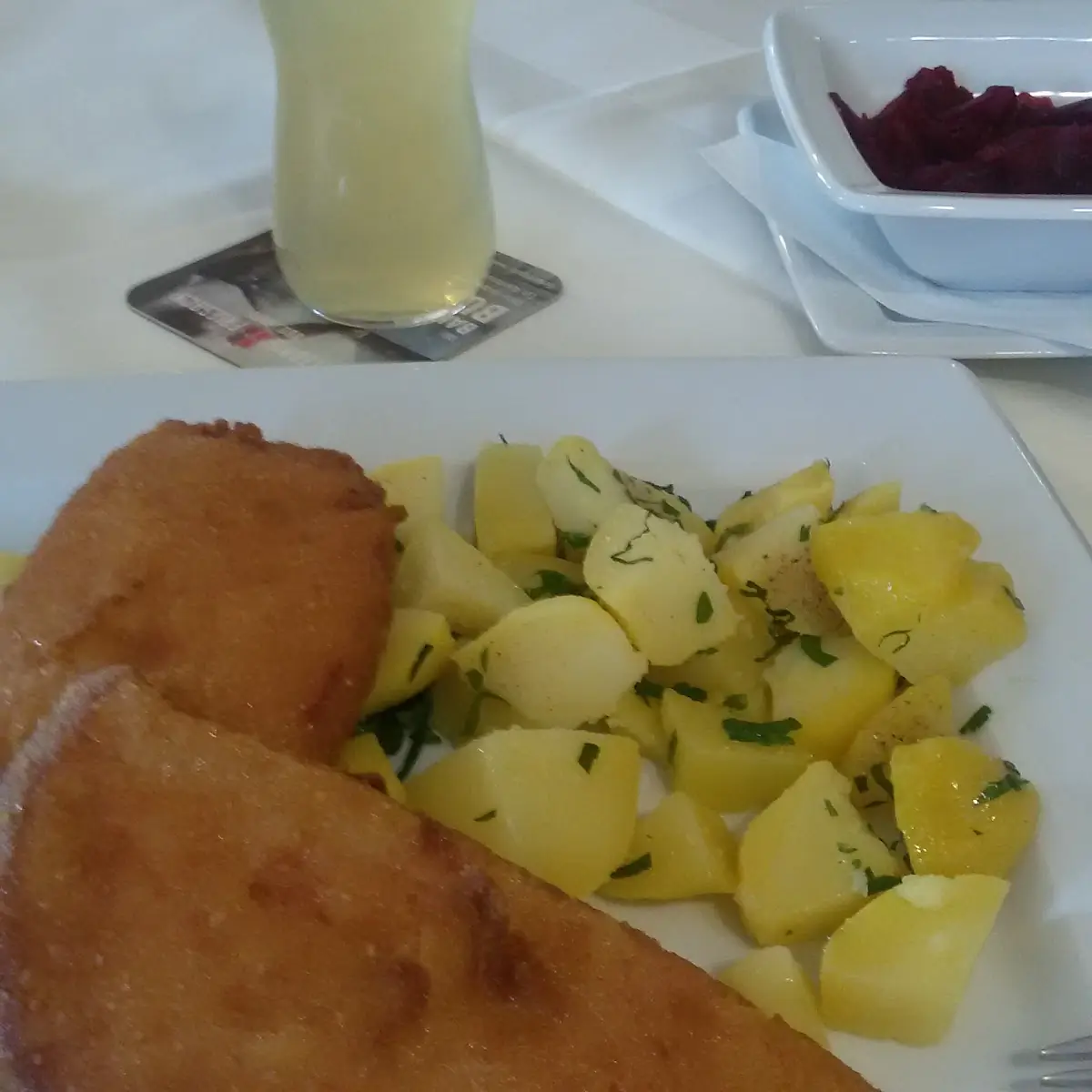 Leberkäse Mit Petersilkartoffeln