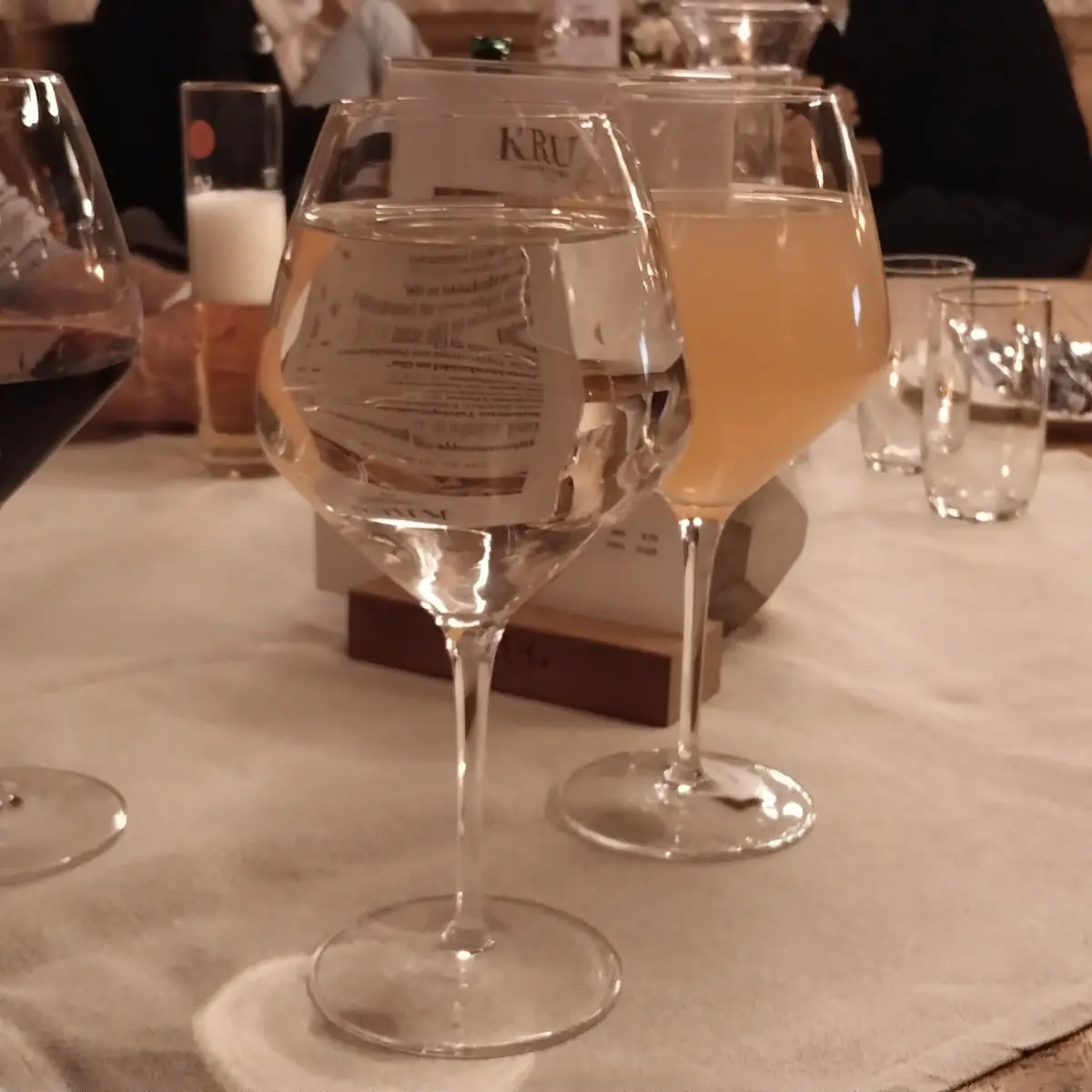 Von Links Nach Rechts Merlot Hollundersaft Gespritzt Apfelsaft Gespritzt
