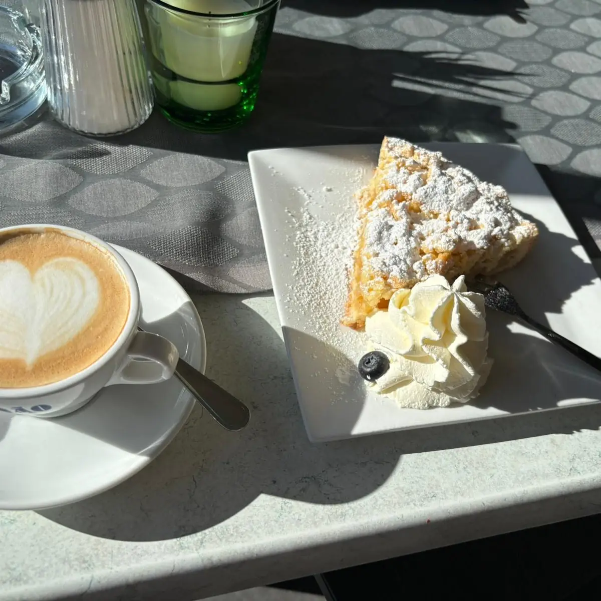 Apfelkuchen Mit Sahne