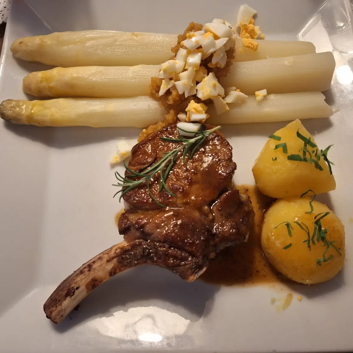 Kalbsrücken Mit Spargel