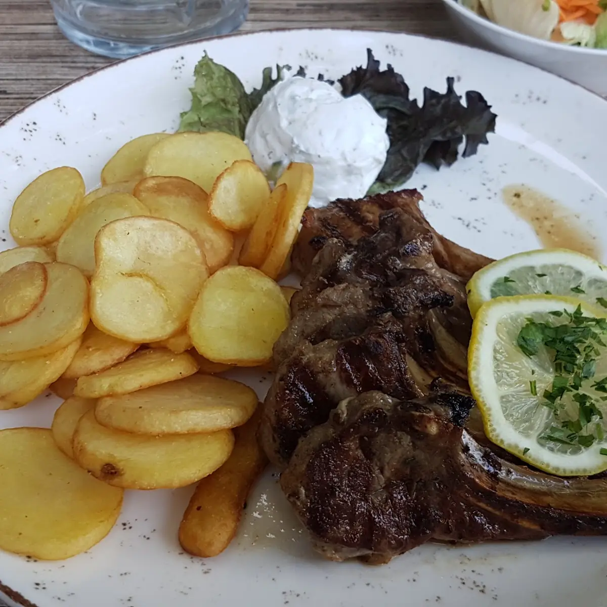 Lammkotelett Mit Bratkartoffeln