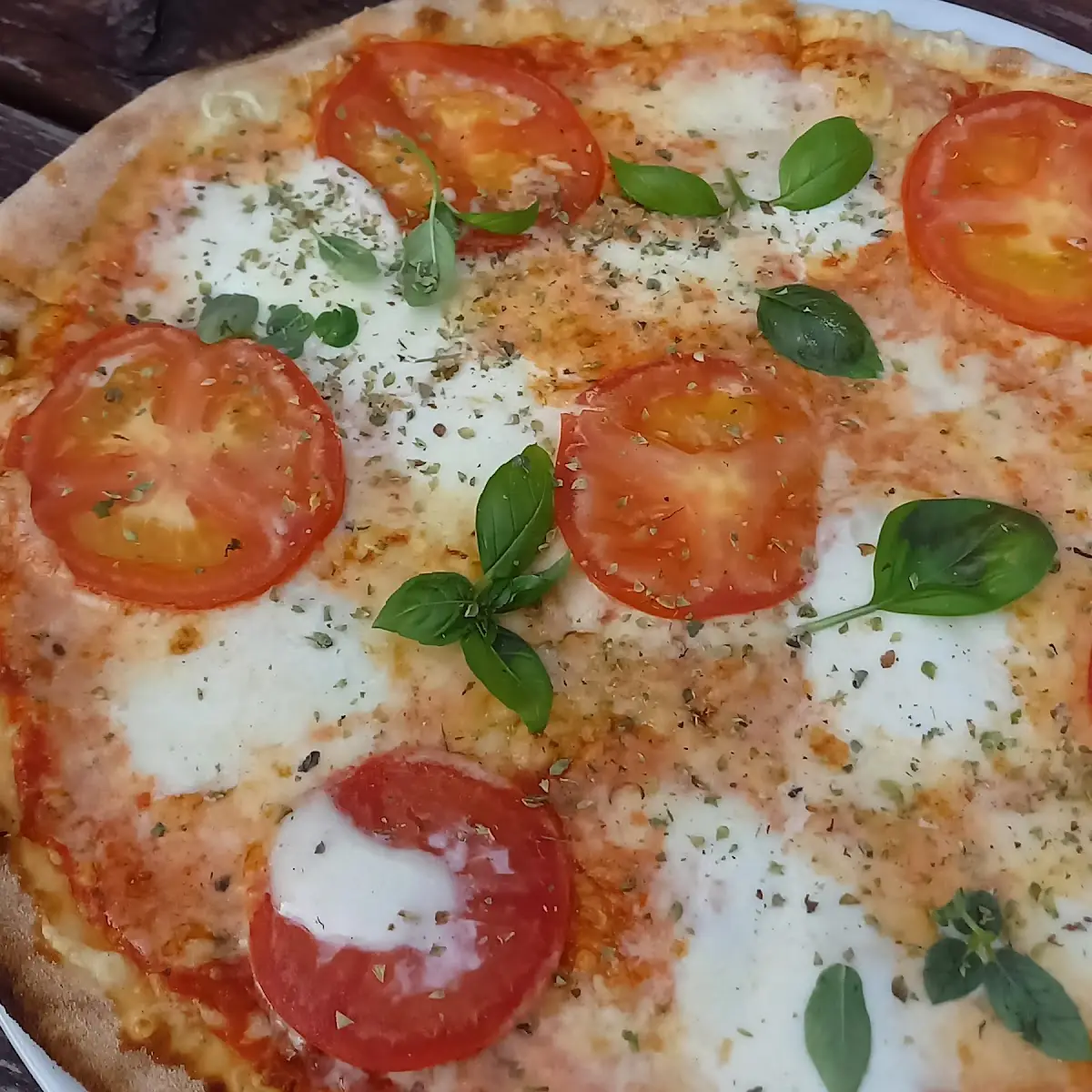 Pizza Caprese