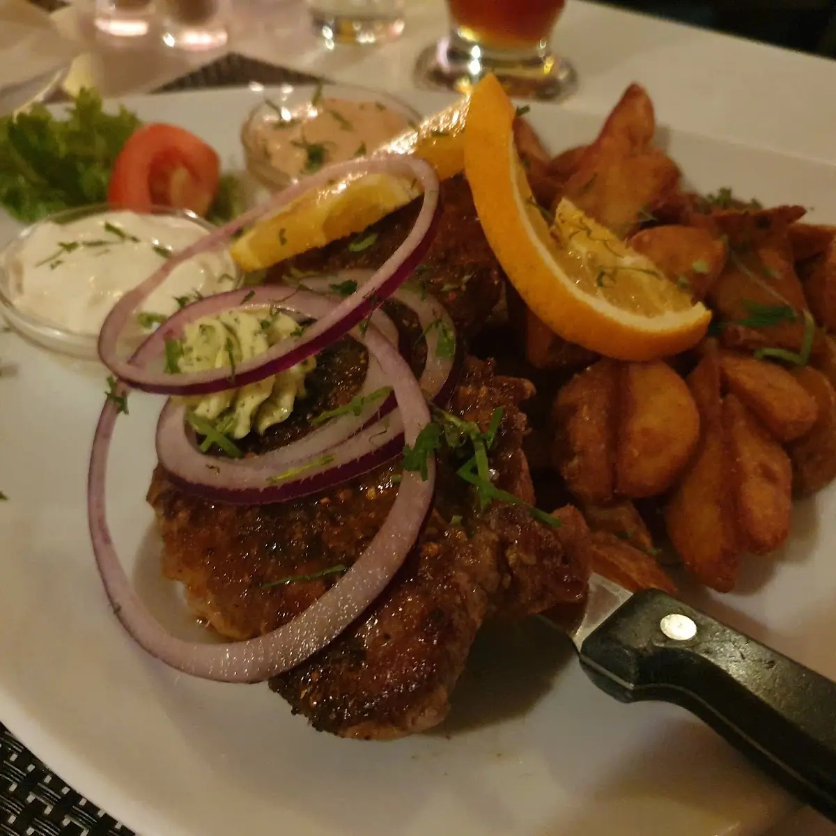 Steak Von Beiried Mit Kartoffel Wedges