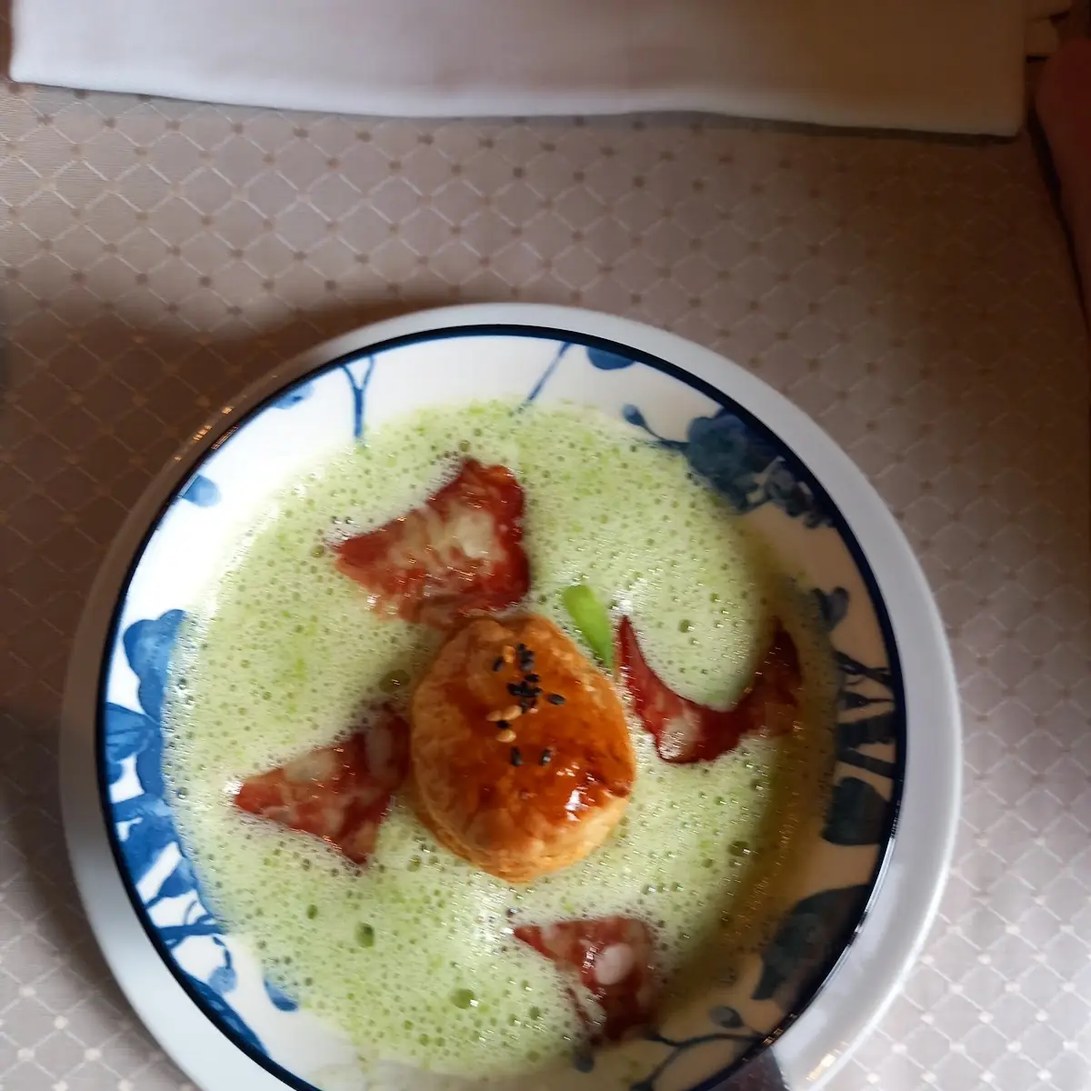 Cremige Bärlauchpüreesuppe Mit Geräucherter Hauswurst