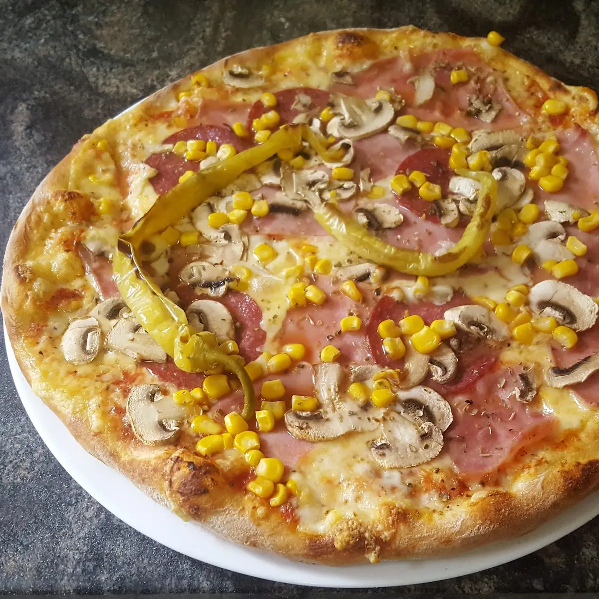 Pizza Prosciutto E Funghi