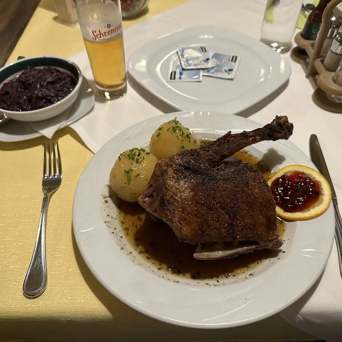 Ofenfrische Gans
