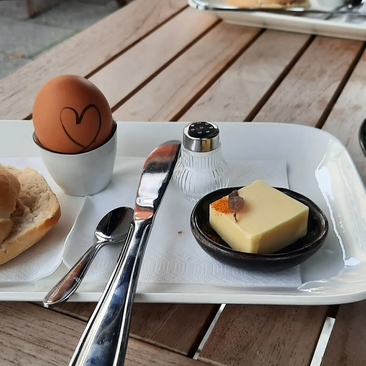 Weiches Ei Mit Buttersemmel