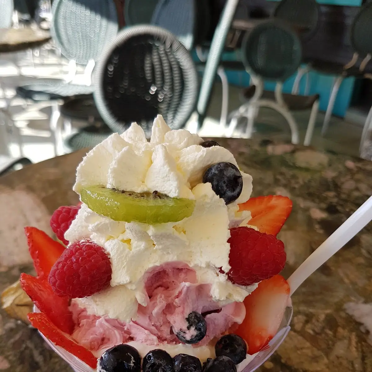 Früchte Becher