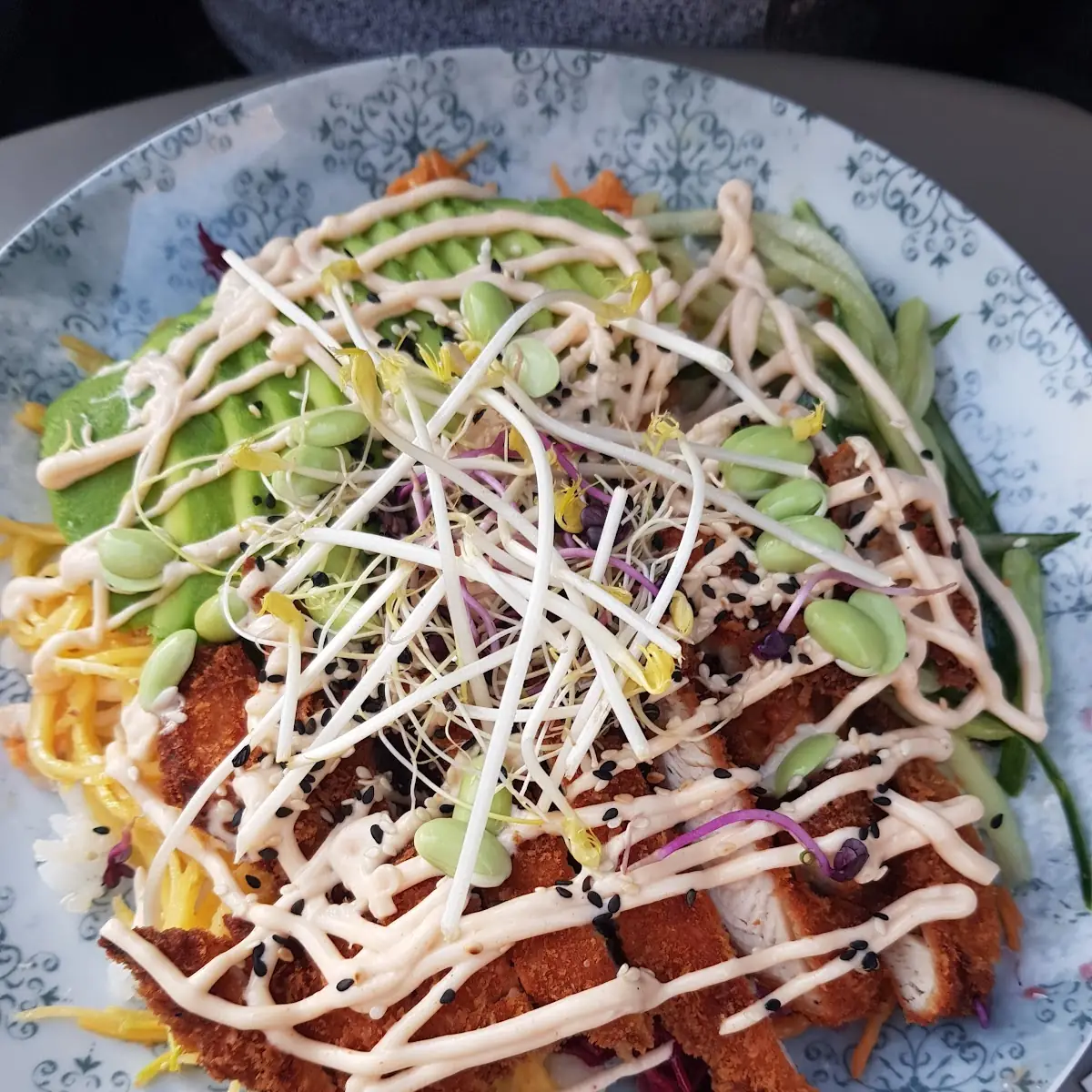 Hawaiian Rice Bowl Mit Crunchy Chicken