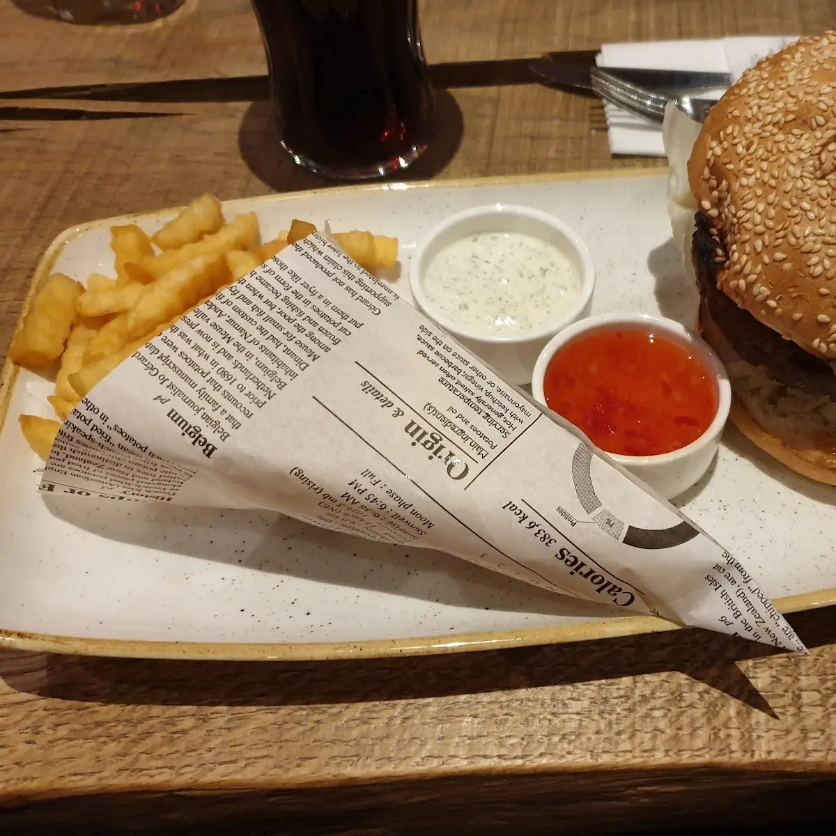 La Crispy Chicken Burger Mit Steakpommes