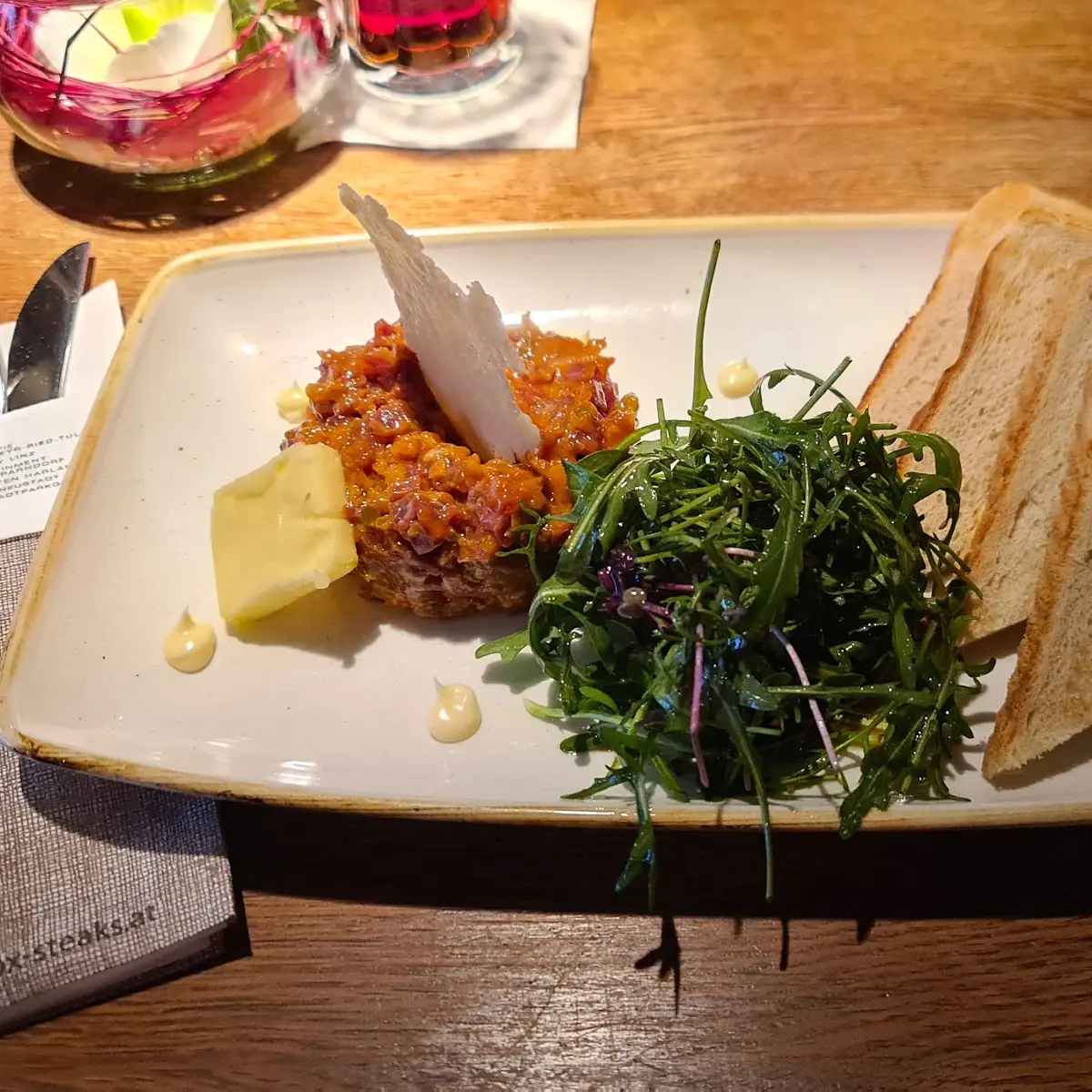 Rinder Carpaccio Mit Parmesan Und Rucola
