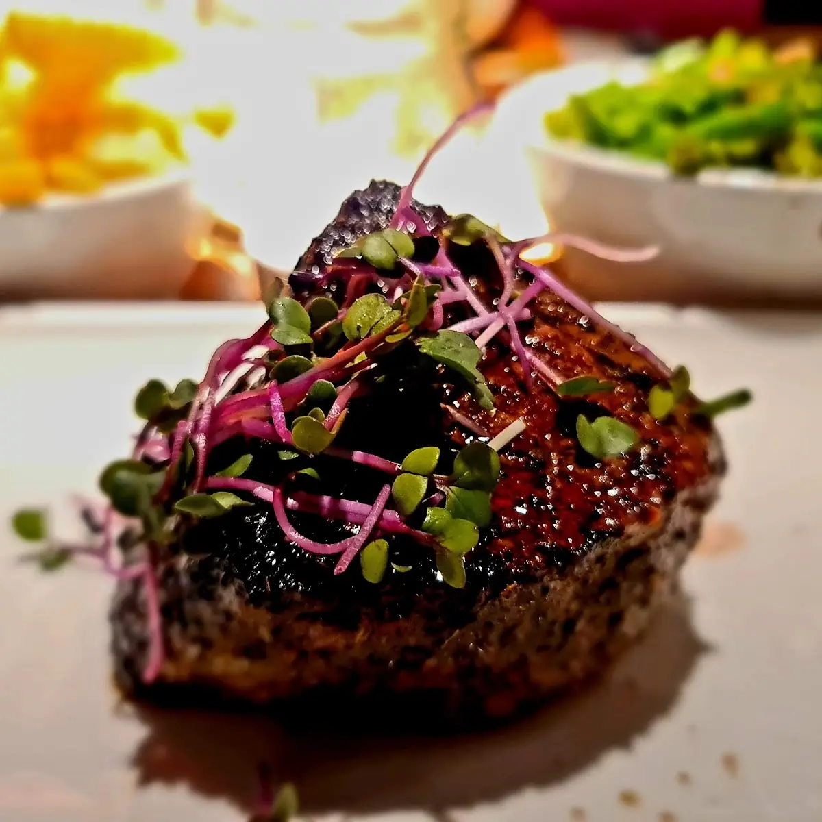 Rinderfiletsteak 200g Mit Pommes U Speckbohnen
