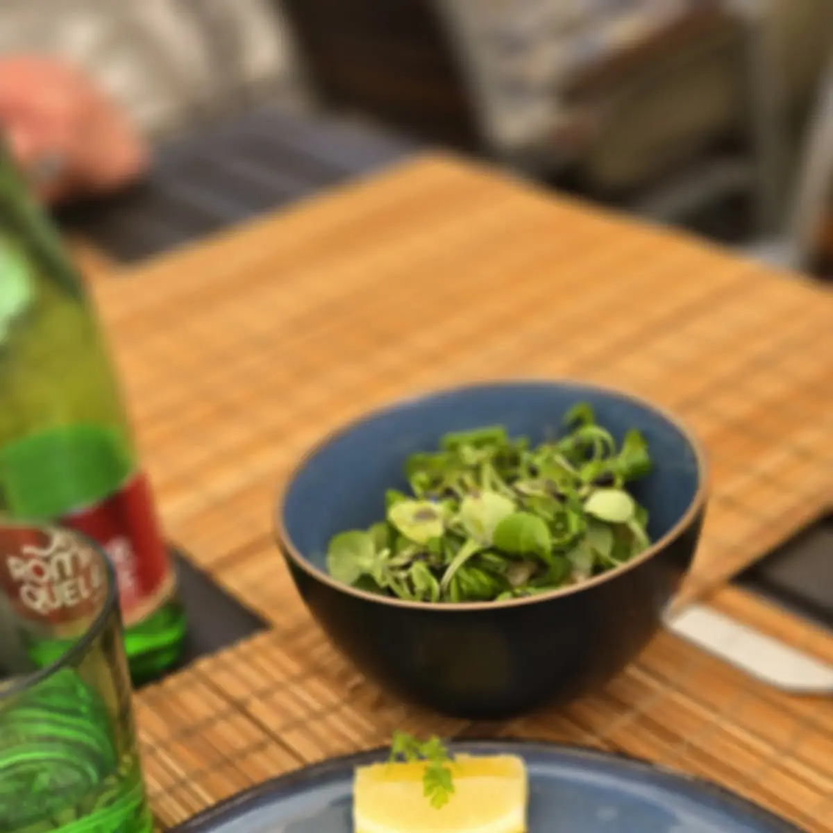 Halbes Backhendl Mit Erdäpfel-vogerlsalat & Kürbis-kernöl