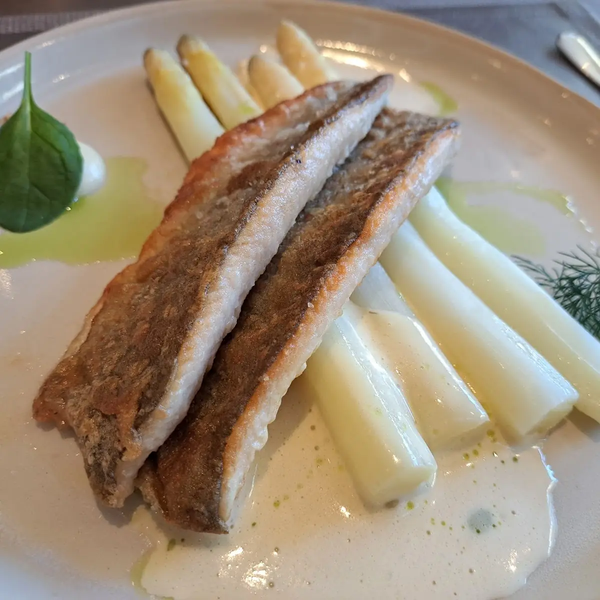 Fischfilet Auf Spargel