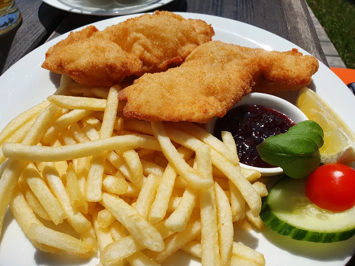 Wiener Schnitzel Mit Pommes Frites