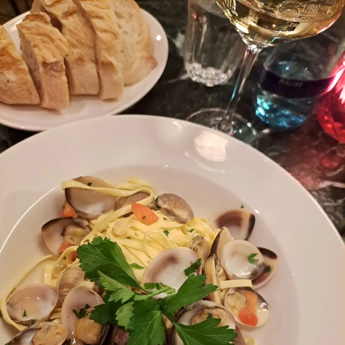 Pasta Med Muslinger Og Hvidløg