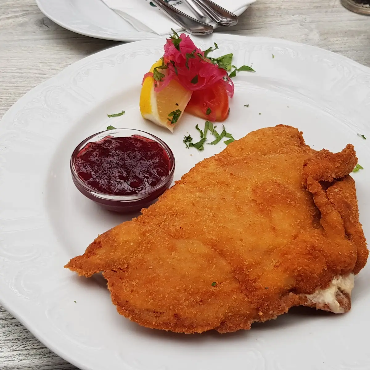 Wienerschnitzel Mit Salad