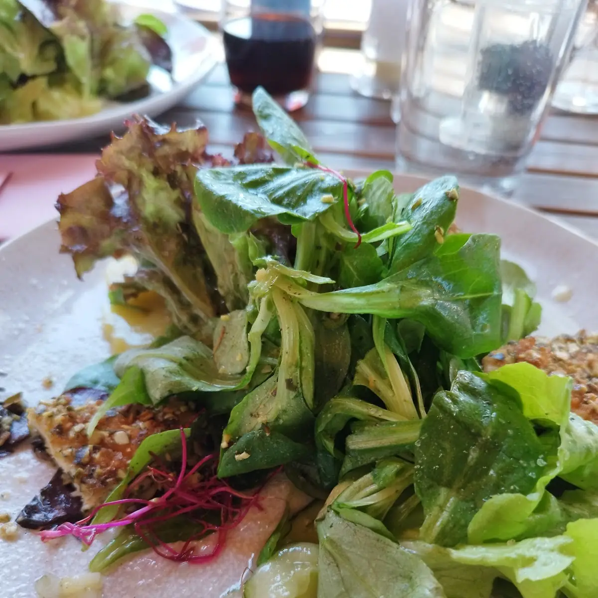 Salat Mit Panierte Hühnerstreifenn