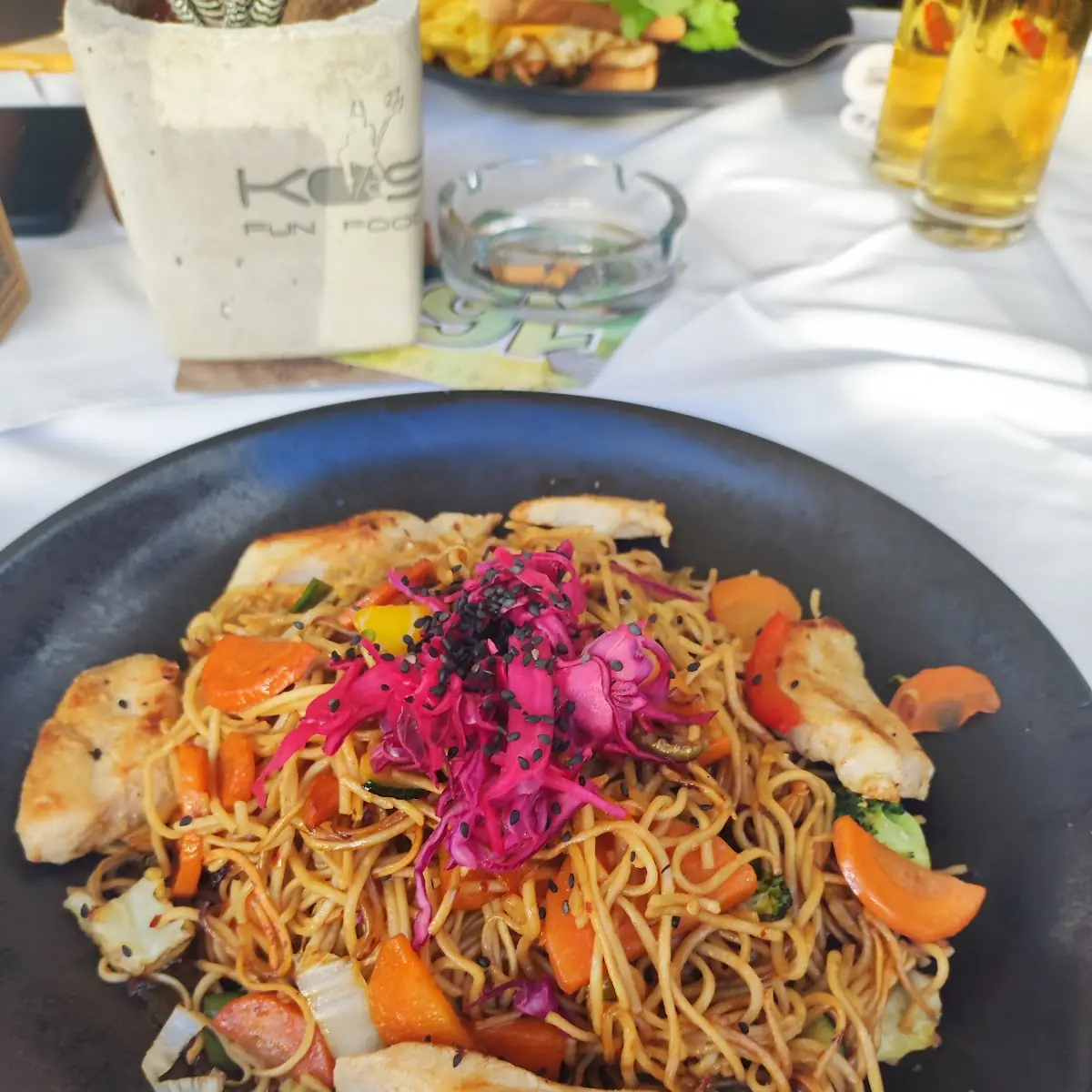 Thainudeln Mit Hühnerfleisch