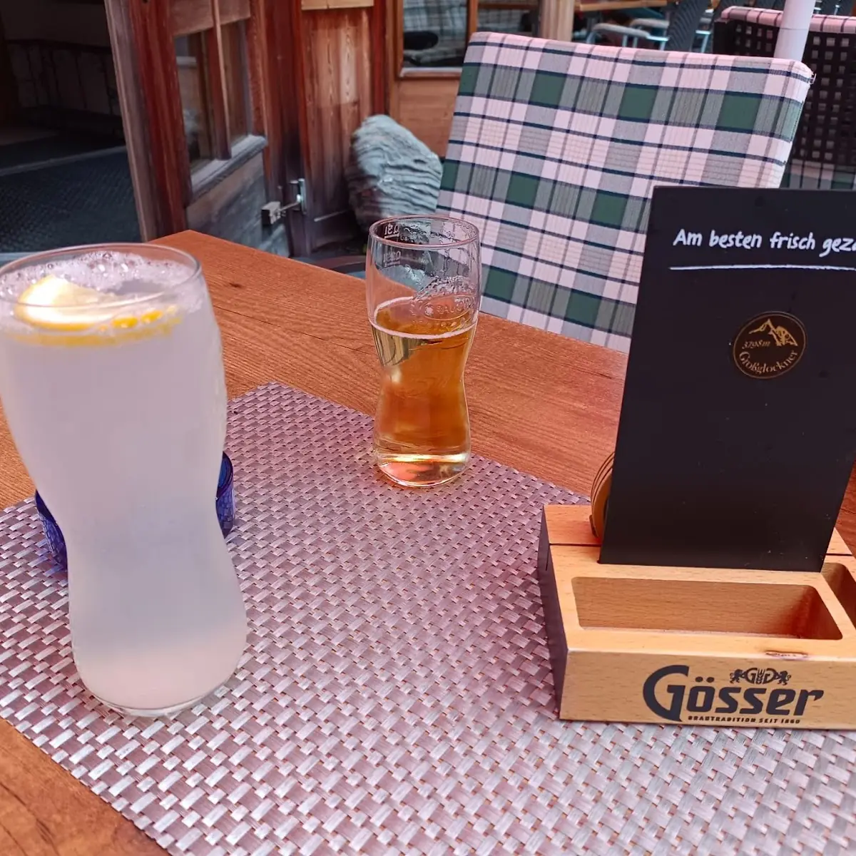 Zitrone-und Apfelsaft
