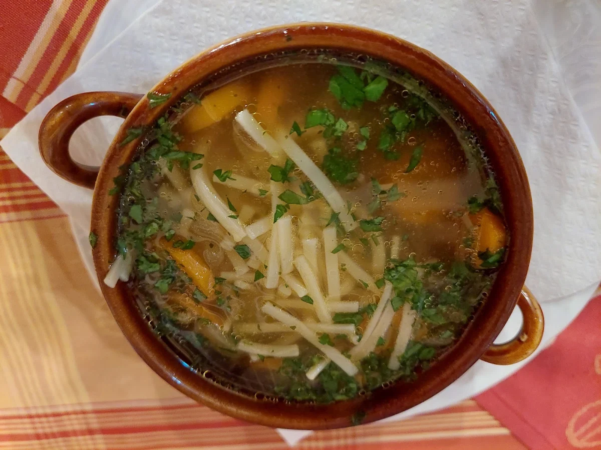 Rindsuppe Mit Nudeln