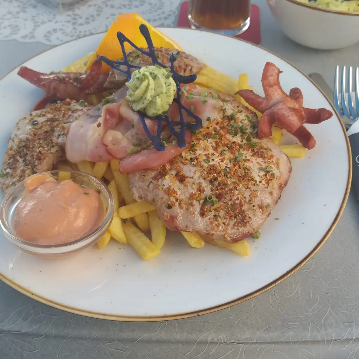 Grillteller Mit Gebratenem Speck