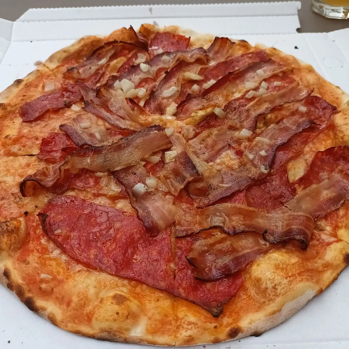 Pizza Tyrolese