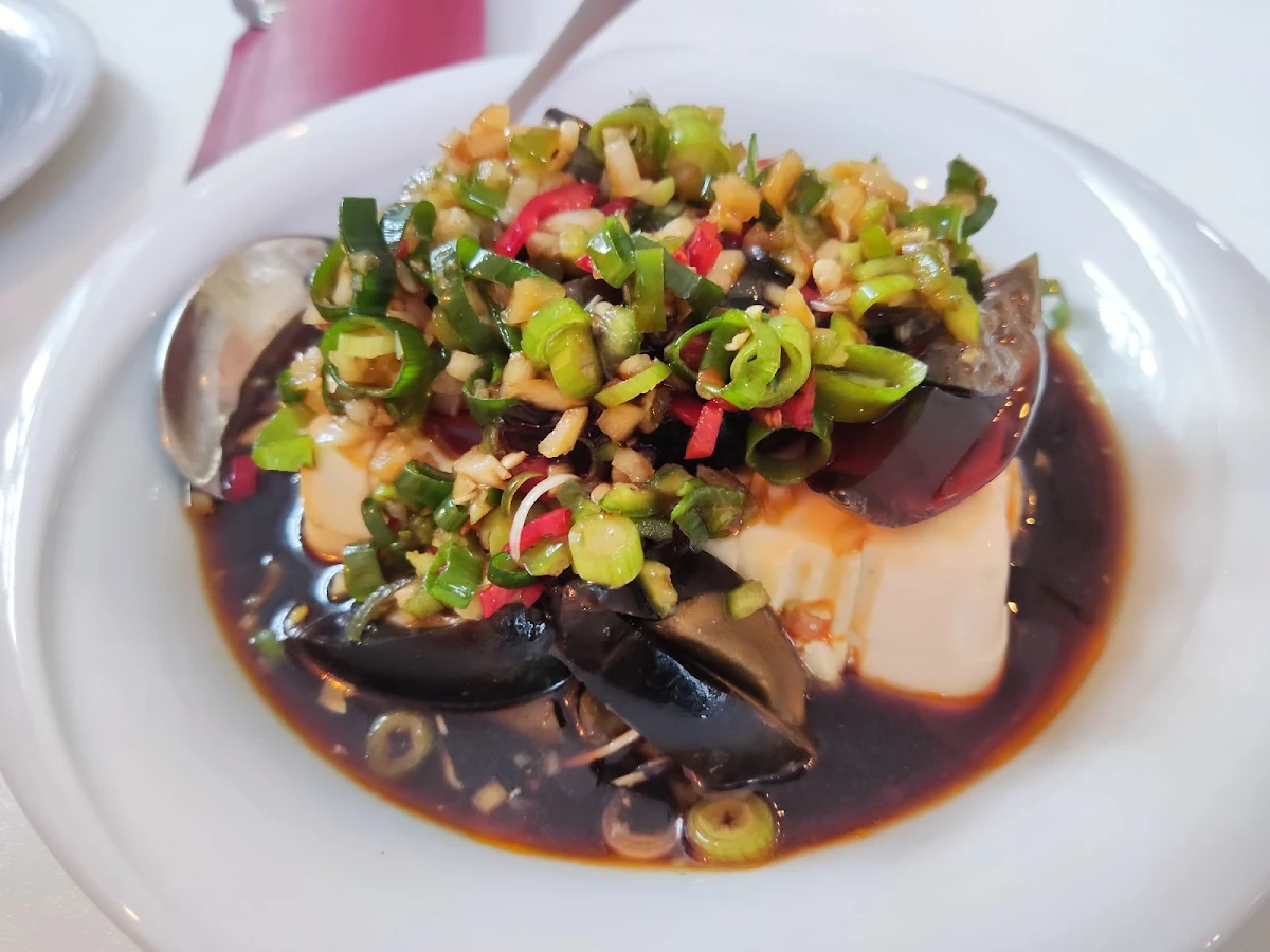 Tofu Salat Mit Tausenjahres Eiern