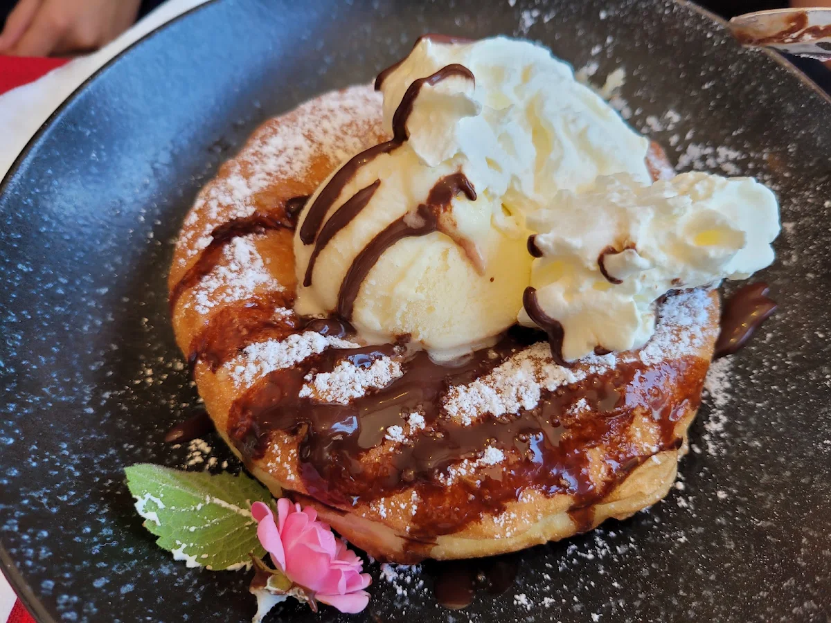 Bauernkrapfen Mit Vanilleeis