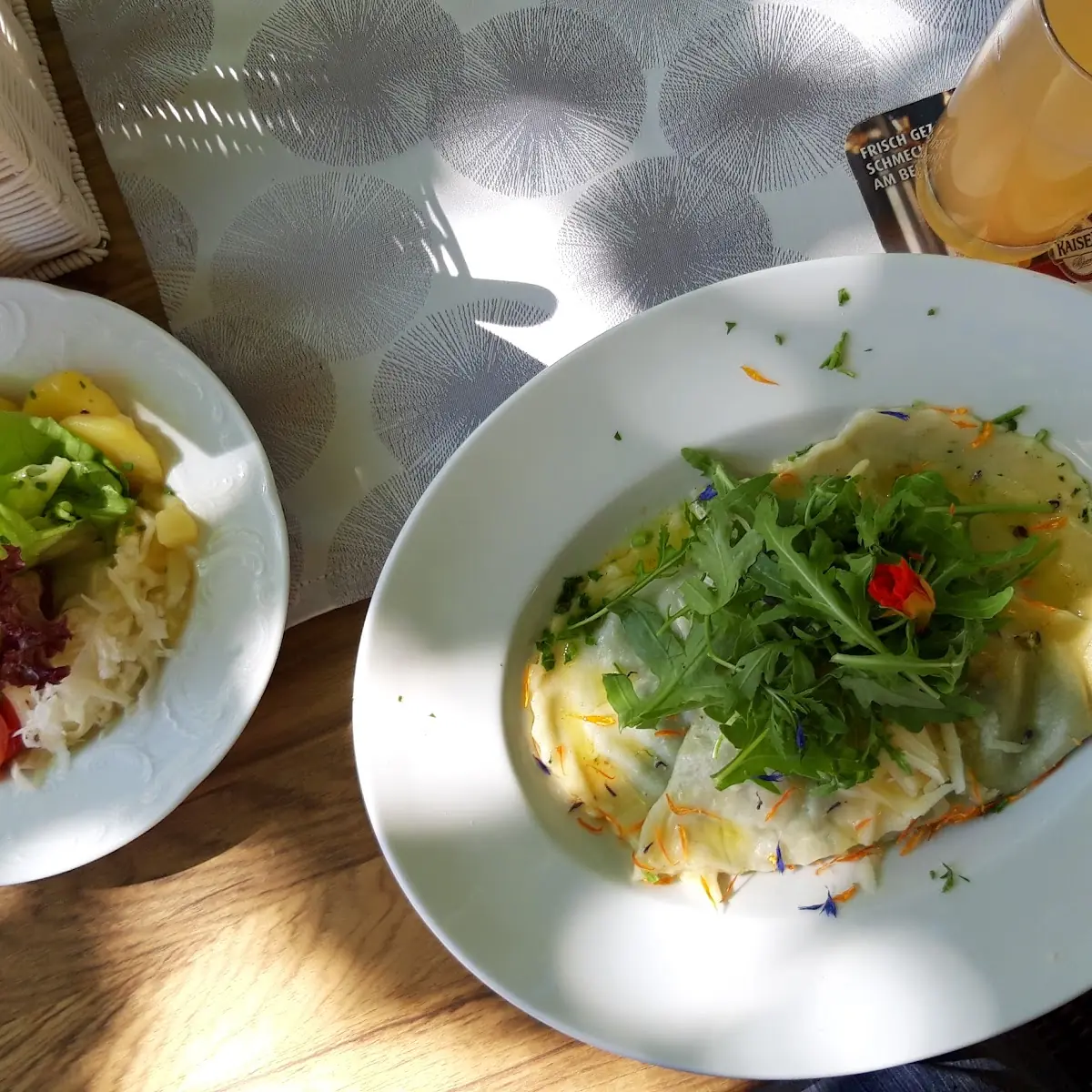 Teigtaschen Mit Gemischter Salat