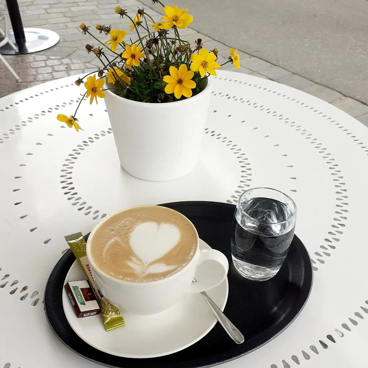 Cappuccino Mit Vanille-mandelmilch