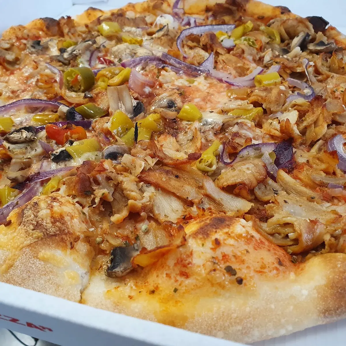 Hauspizza Scharf