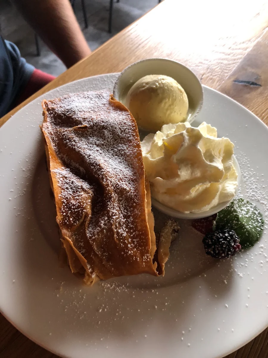 Apfelstrudel